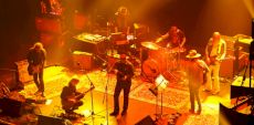En images | The Brian Jonestown Massacre au Théâtre Beanfield