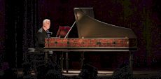 Bach à la Salle Bourgie | Les Variations Goldberg au clavecin sous la touche de Pierre Hantaï