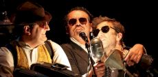 L’orchestre d’hommes-orchestres au Théâtre Outremont | Une performance scénique de haute volée à saveur de Tom Waits