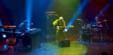 Festival international de Jazz de Montréal 2025 – Jour 2 | Funk brésilienne, cool jazz et trépidations diverses (Azymuth, Yasmin Williams, Theon Cross & Makaya McCraven)