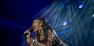 Festival International de Jazz de Montréal 2025 – Jour 8 | Montréal coule toujours dans les veines d’Allison Russell