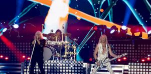 Festival d’Été de Québec 2025 – Jour 4 | Soir de rock légendaire avec Def Leppard, Extreme et April Wine sur les Plaines