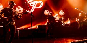 Pixies au MTELUS | Bossanova et Trompe le monde sans flafla mais avec mordant