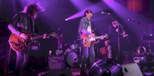 The Brian Jonestown Massacre au Théâtre Beanfield | Toujours imprévisible, mais essentiel!