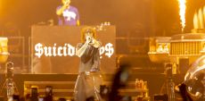 Les $uicideboy$ enflamment le Centre Bell