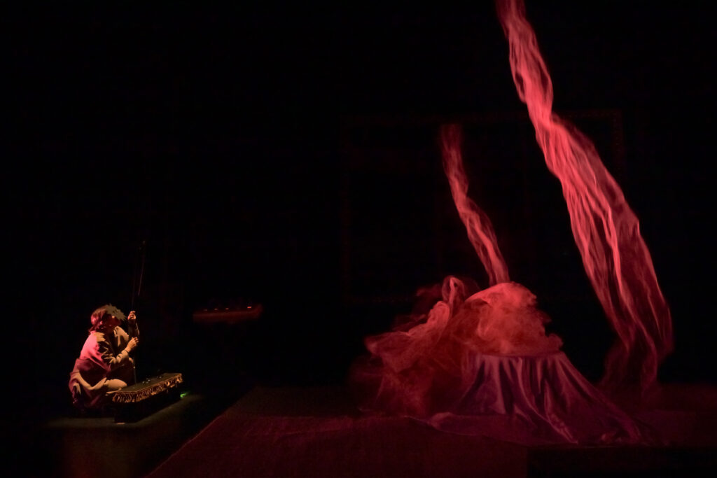 go 25 26 le magasin 192 © yanick macdonald 1024x683