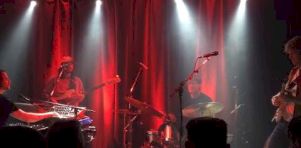 Klaus au Verre Bouteille | Un groupe régénéré et impétueux