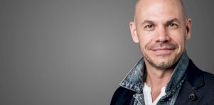 Maxim Martin au Centre d’art La Chapelle | Quand l’humour devient une manière de se tenir debout