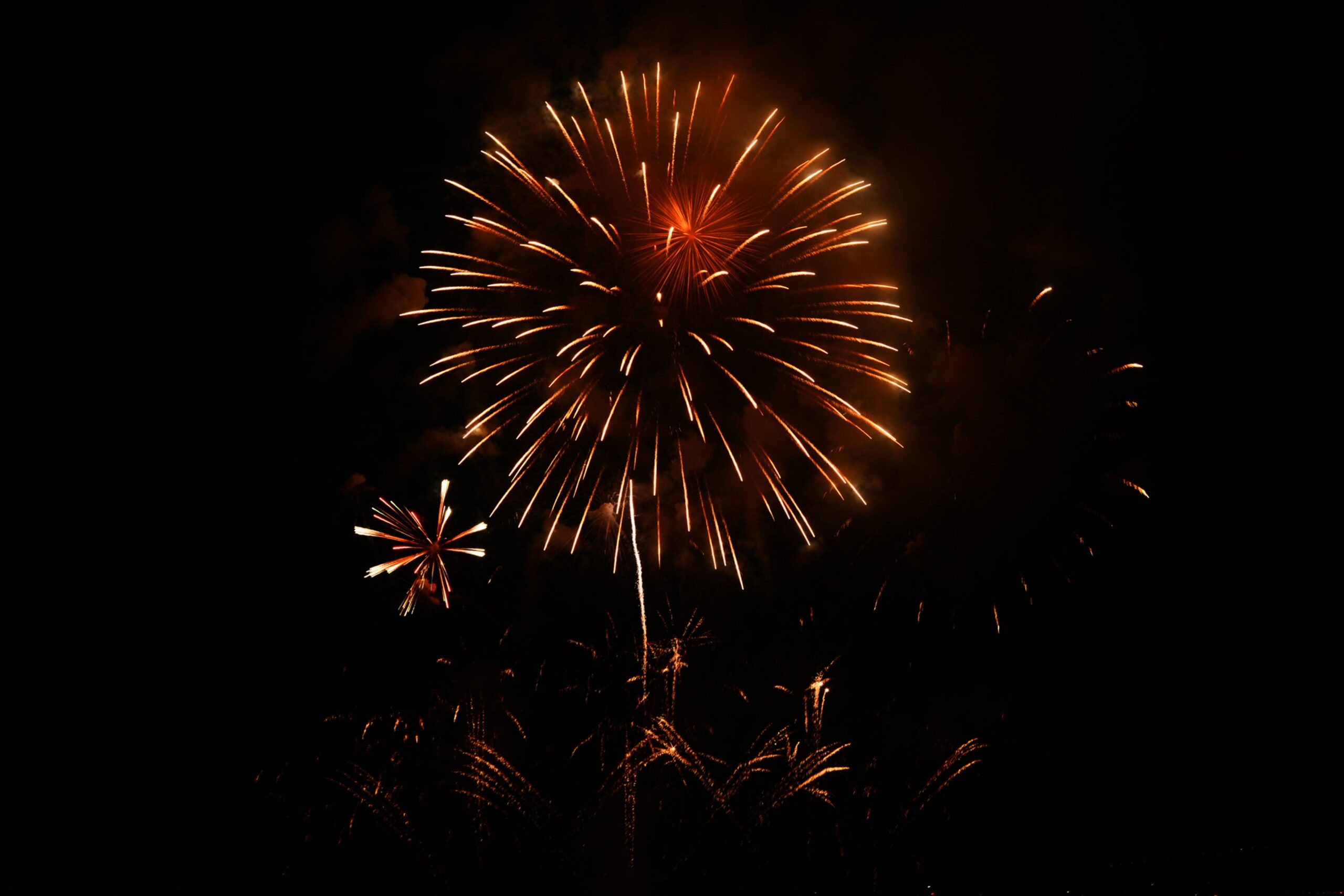 recreation orange red new year celebrate fireworks 666371 pxhere.com