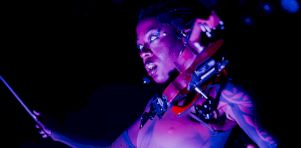 En images | Sudan Archives au Studio TD