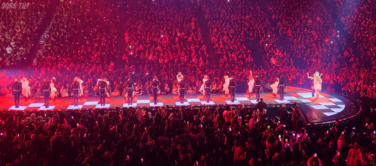 lady gaga montreal 2025 03