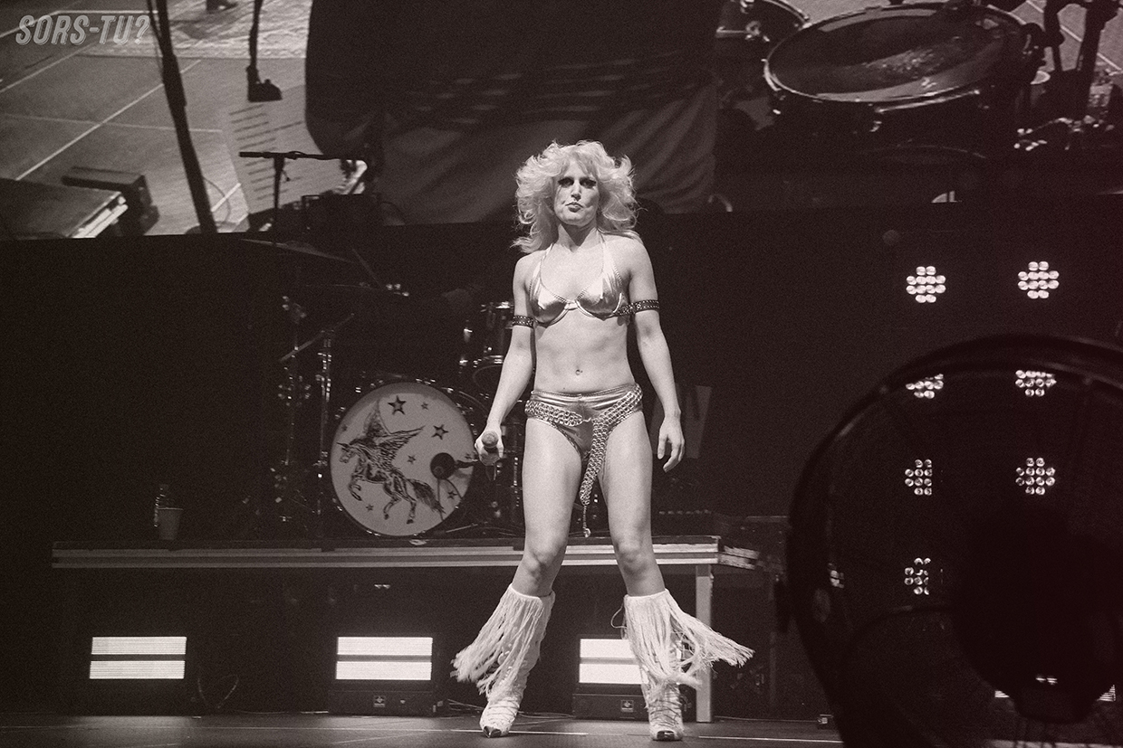 amy and the sniffers montreal 2026 08