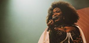 Oumou Sangaré au MTelus | L’amour du Mali aux Nuits d’Afrique