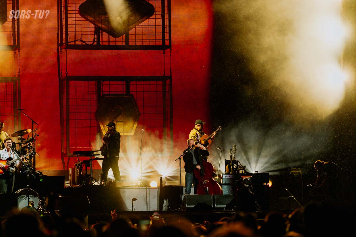 mumford and sons lasso montreal 2026 11