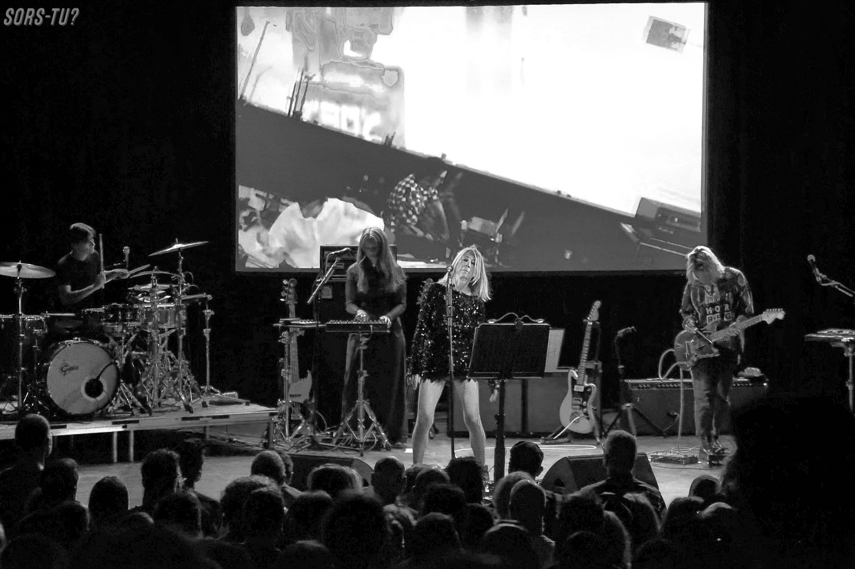 kim gordon bw montreal beanfield 2026 09