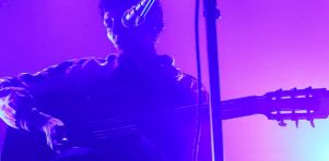 Aldous Harding au National | Artiste singulière en pleine ascension