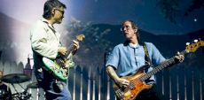Weezer à la Place Bell | Plaqué or