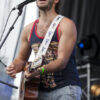 Alex Nevsky à <a href='/artiste/l-autre-st-jean/' >L'Autre St-Jean</a> 2014. Photo par Isabelle Bergeron.
